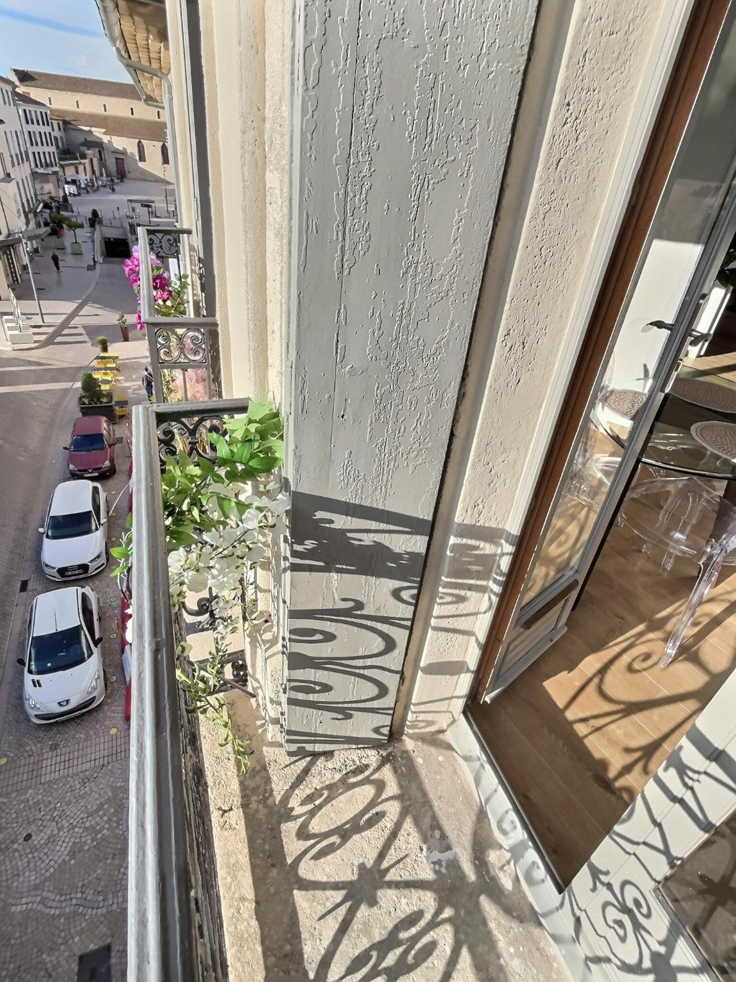 Appartement De Charme Avec Balcon Au Pied Des Commerces Béziers Zewnętrze zdjęcie