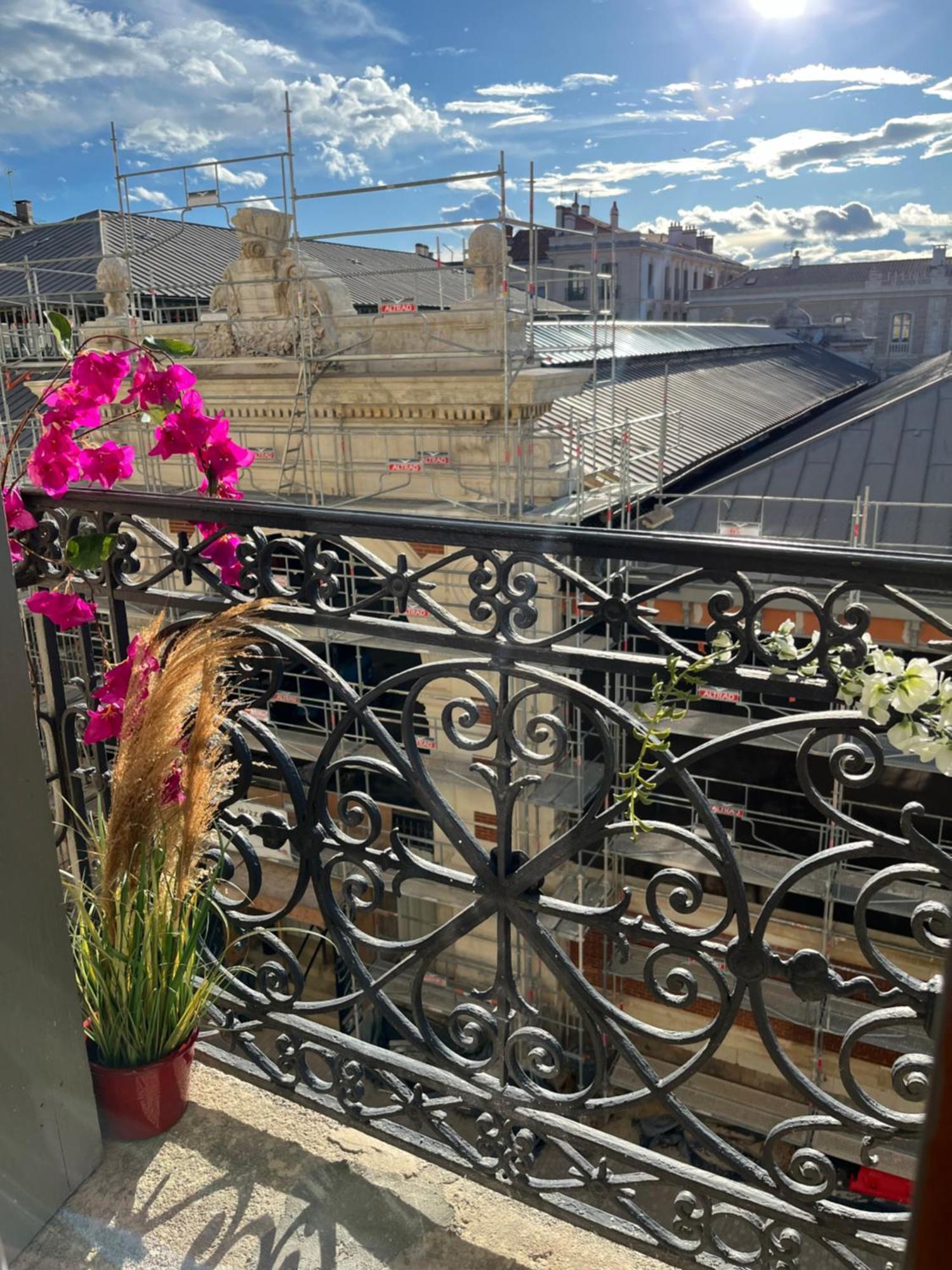 Appartement De Charme Avec Balcon Au Pied Des Commerces Béziers Zewnętrze zdjęcie